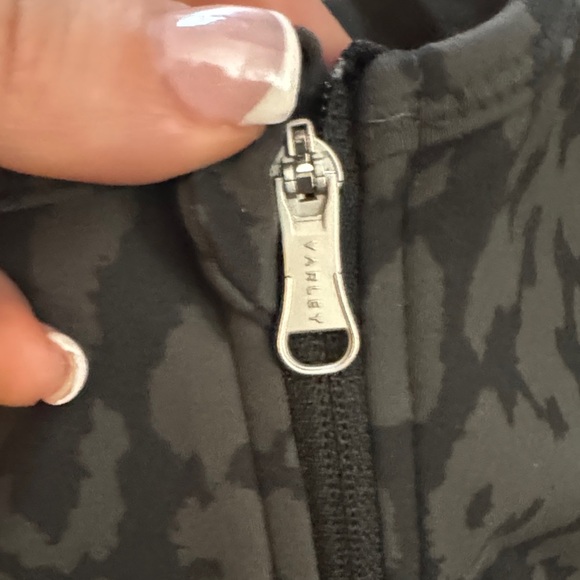 Varley Women's Black Leopard Print Sports Bra - Picture 2 of 5